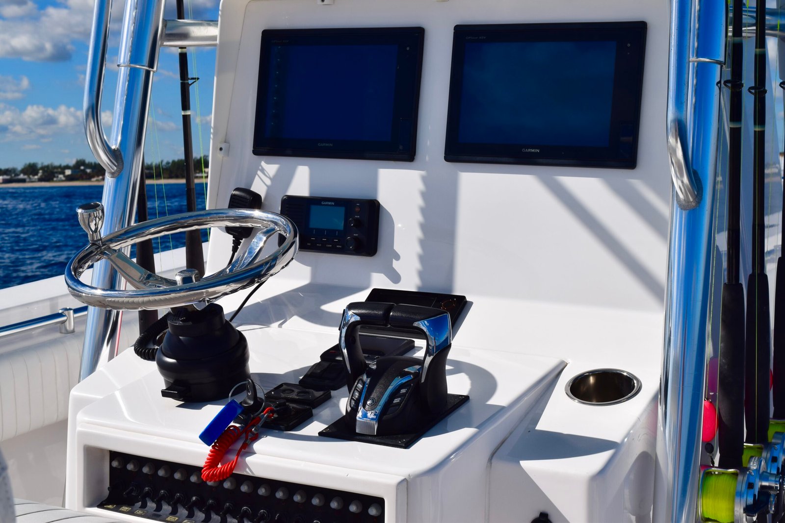 Center Console contender boat